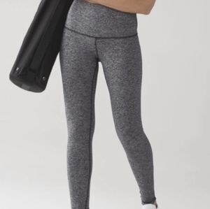 Lululemon Wunder Under - Size 8